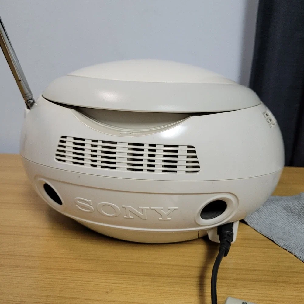 Sony CFD-E95 CD Radio Cassette Boombox Pearl Off-White Color Tested Working with